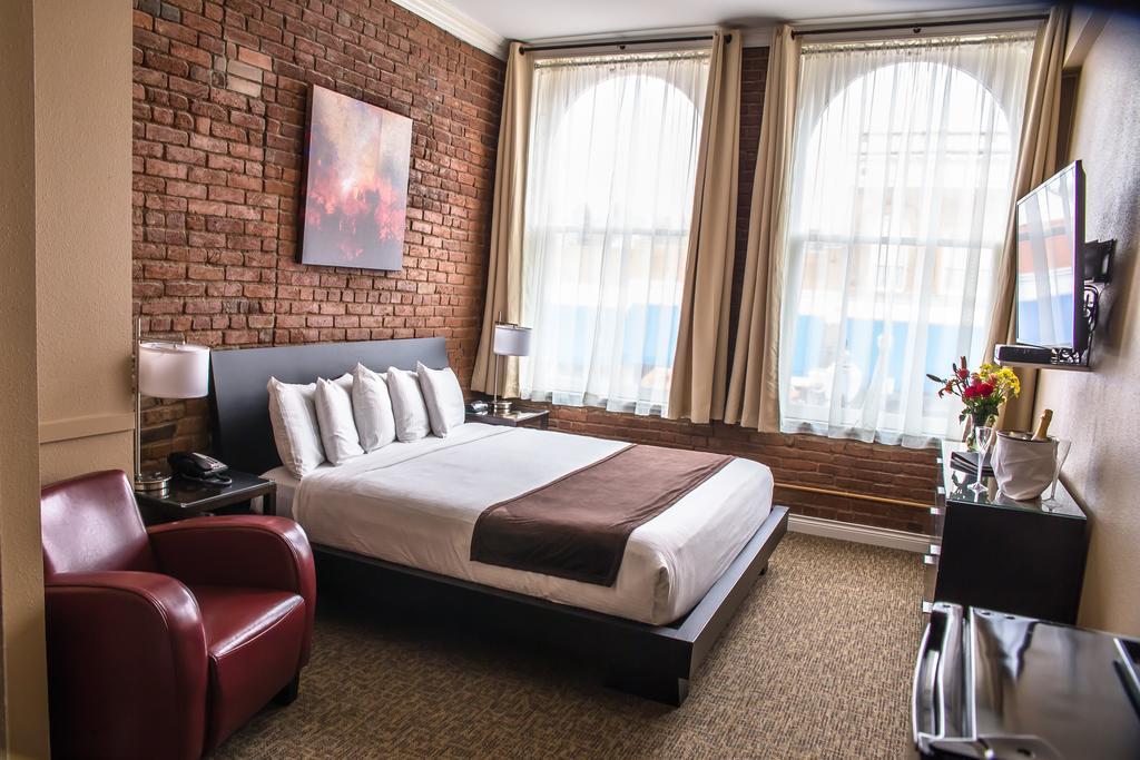 Century Casino & Hotel Cripple Creek Room photo